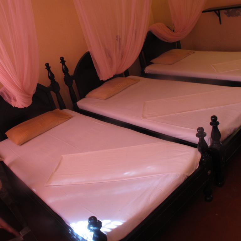 Shahira Hotel Nilaveli Rum bild